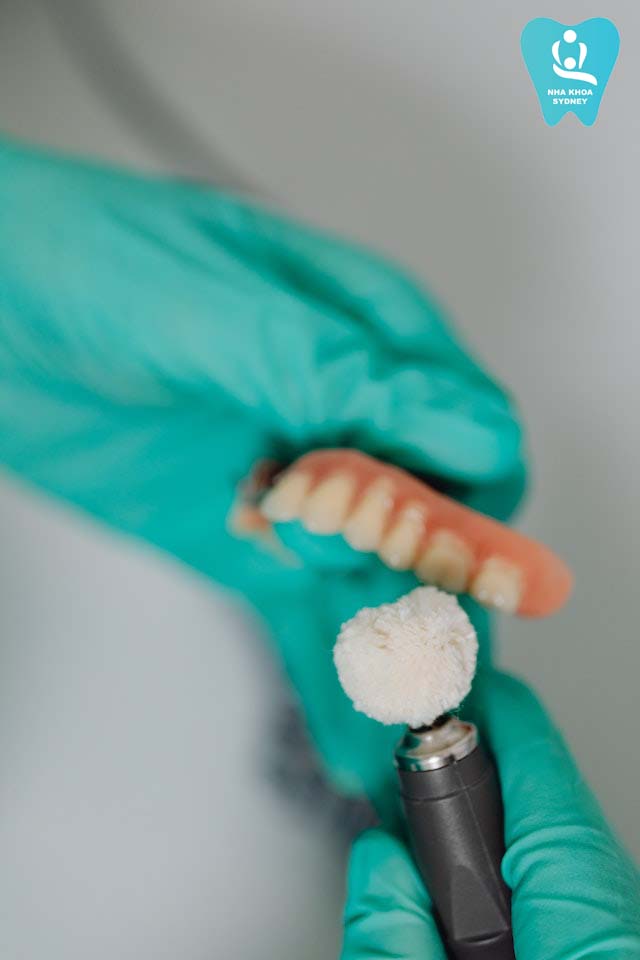 trồng răng bằng cấy ghép implant